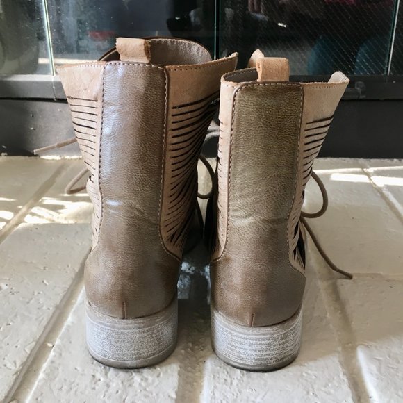 Beige Boots in US Size 8M (39) by Sam Edelman - Picture 5 of 6